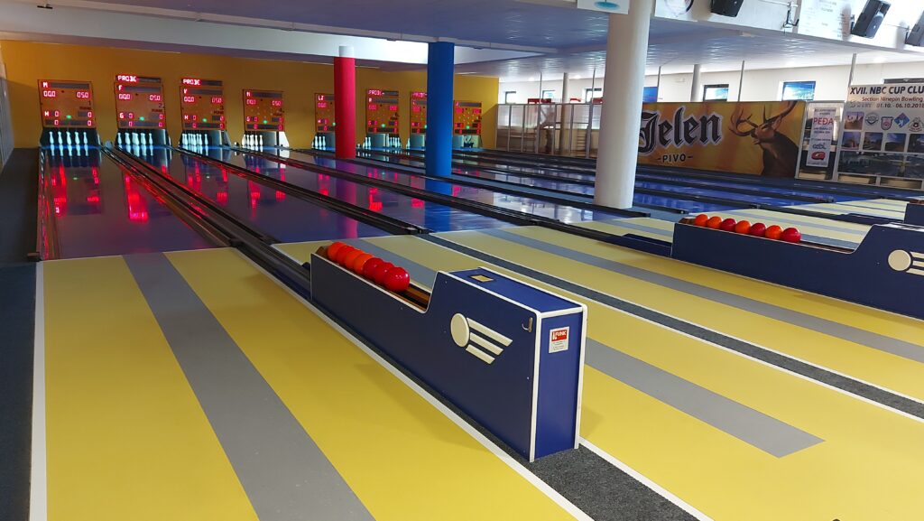 Ninepin Bowling: European in Serbia